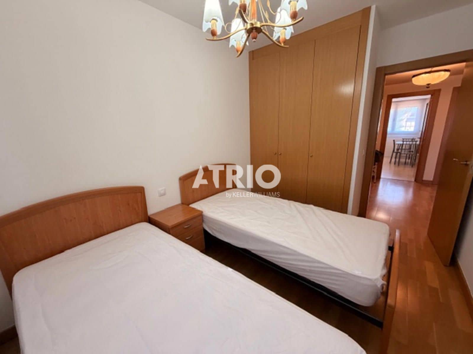 Appartement de 3 chambres à louer à Burgos ville - 950 € (Ref: 9854283)