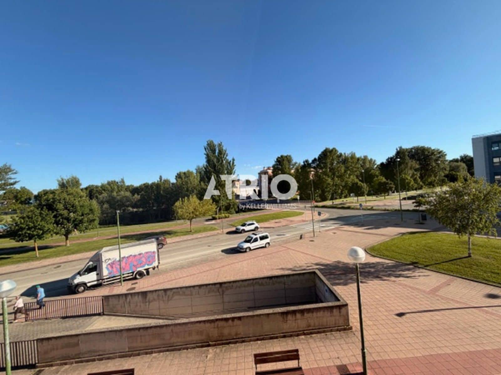 Appartement de 3 chambres à louer à Burgos ville - 950 € (Ref: 9854283)