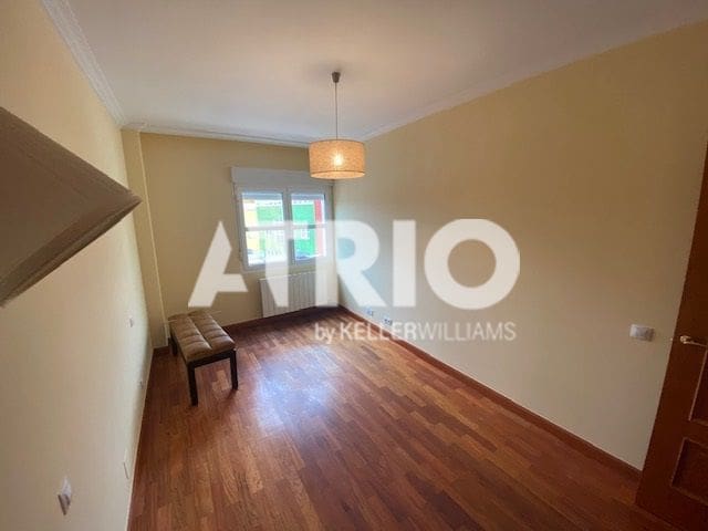 3 Zimmer Haus zu vermieten in Burgos Stadt mit Garage - 1.500 € (Ref: 9858819)