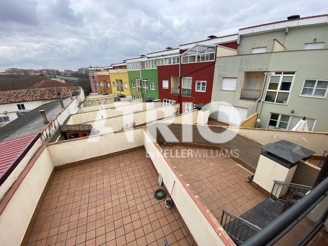 3 Zimmer Haus zu vermieten in Burgos Stadt mit Garage - 1.500 € (Ref: 9858819)