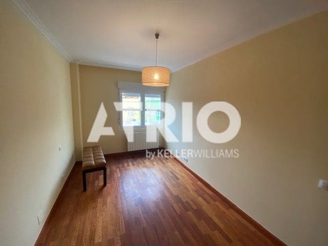 3 Zimmer Haus zu vermieten in Burgos Stadt mit Garage - 1.500 € (Ref: 9858819)