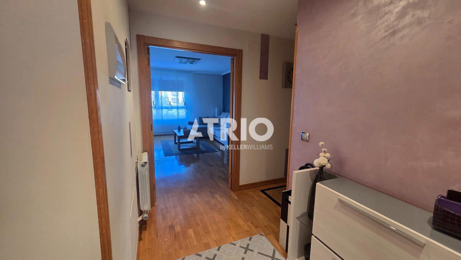 3 bedroom Flat for sale in Burgos city with garage - € 253,000 (Ref: 9867953)