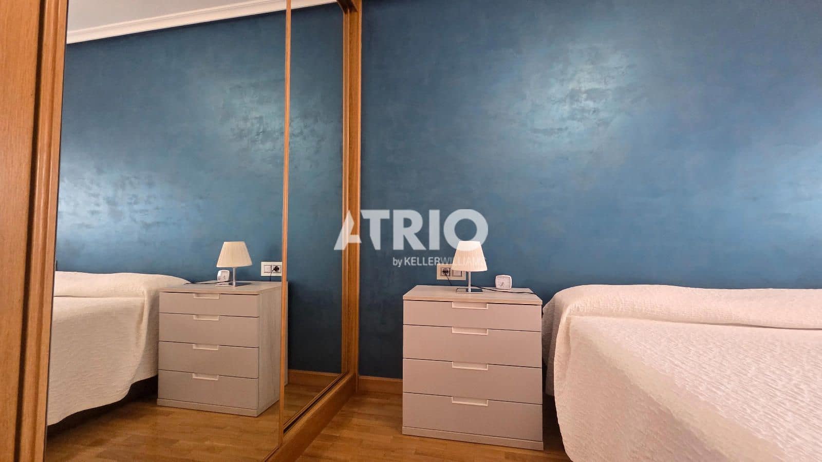 3 bedroom Flat for sale in Burgos city with garage - € 253,000 (Ref: 9867953)