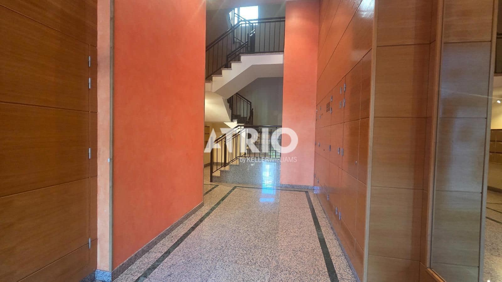 3 bedroom Flat for sale in Burgos city with garage - € 253,000 (Ref: 9867953)