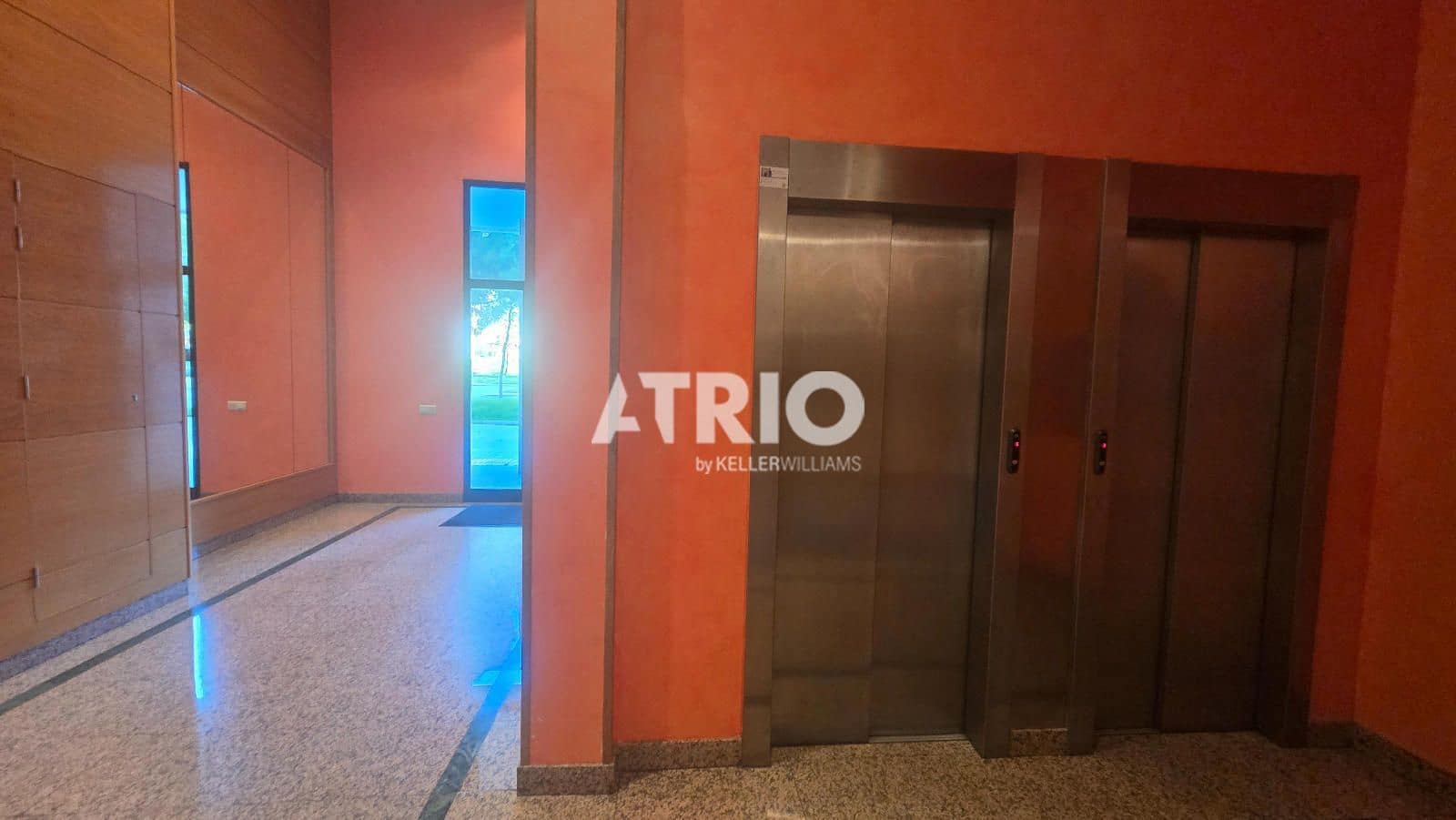 3 bedroom Flat for sale in Burgos city with garage - € 253,000 (Ref: 9867953)
