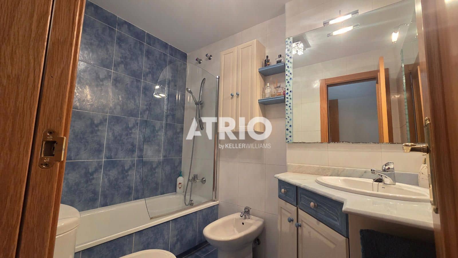 3 bedroom Flat for sale in Burgos city with garage - € 253,000 (Ref: 9867953)