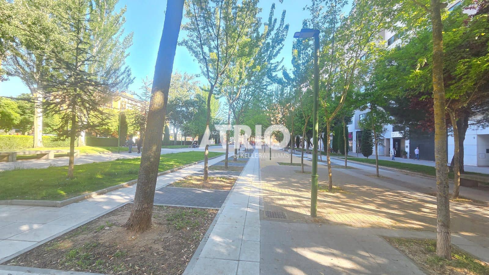 3 bedroom Flat for sale in Burgos city with garage - € 253,000 (Ref: 9867953)