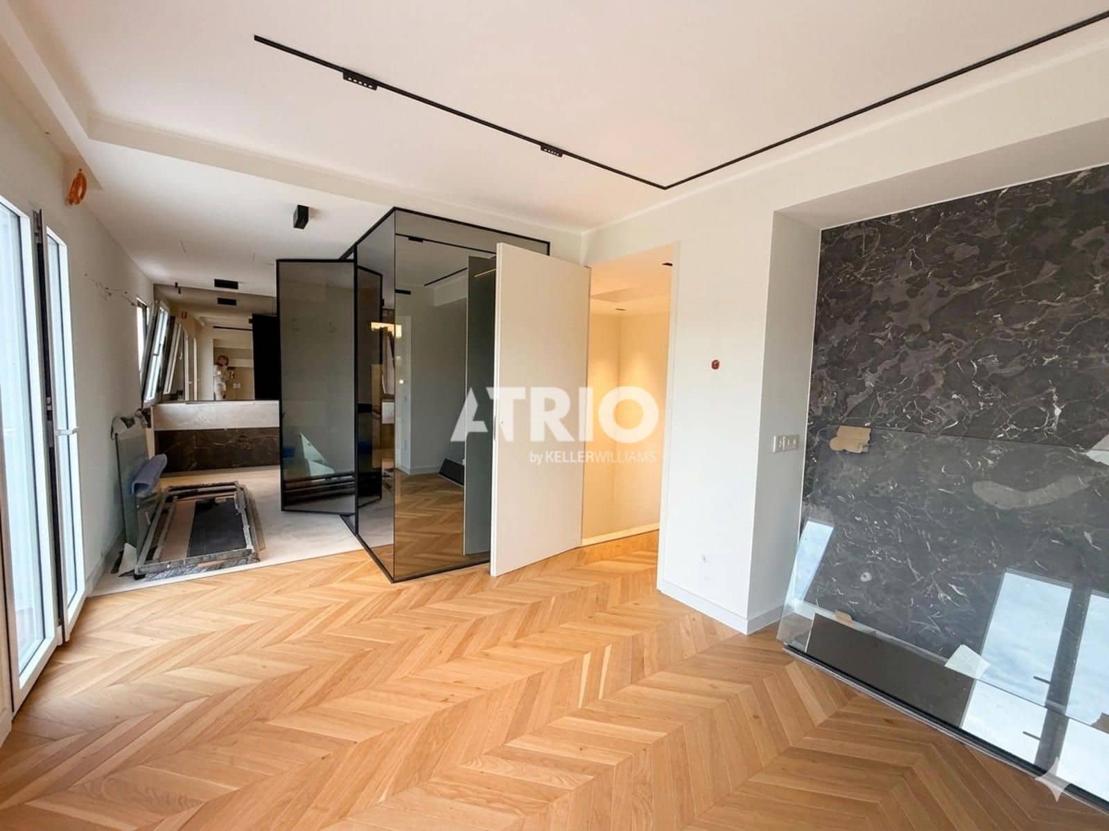 Piso de 2 habitaciones en Santa Ponsa en venta con piscina garaje - 990.000 € (Ref: 9872446)
