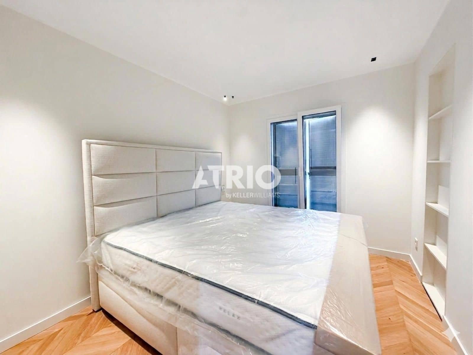 Piso de 2 habitaciones en Santa Ponsa en venta con piscina garaje - 990.000 € (Ref: 9872446)