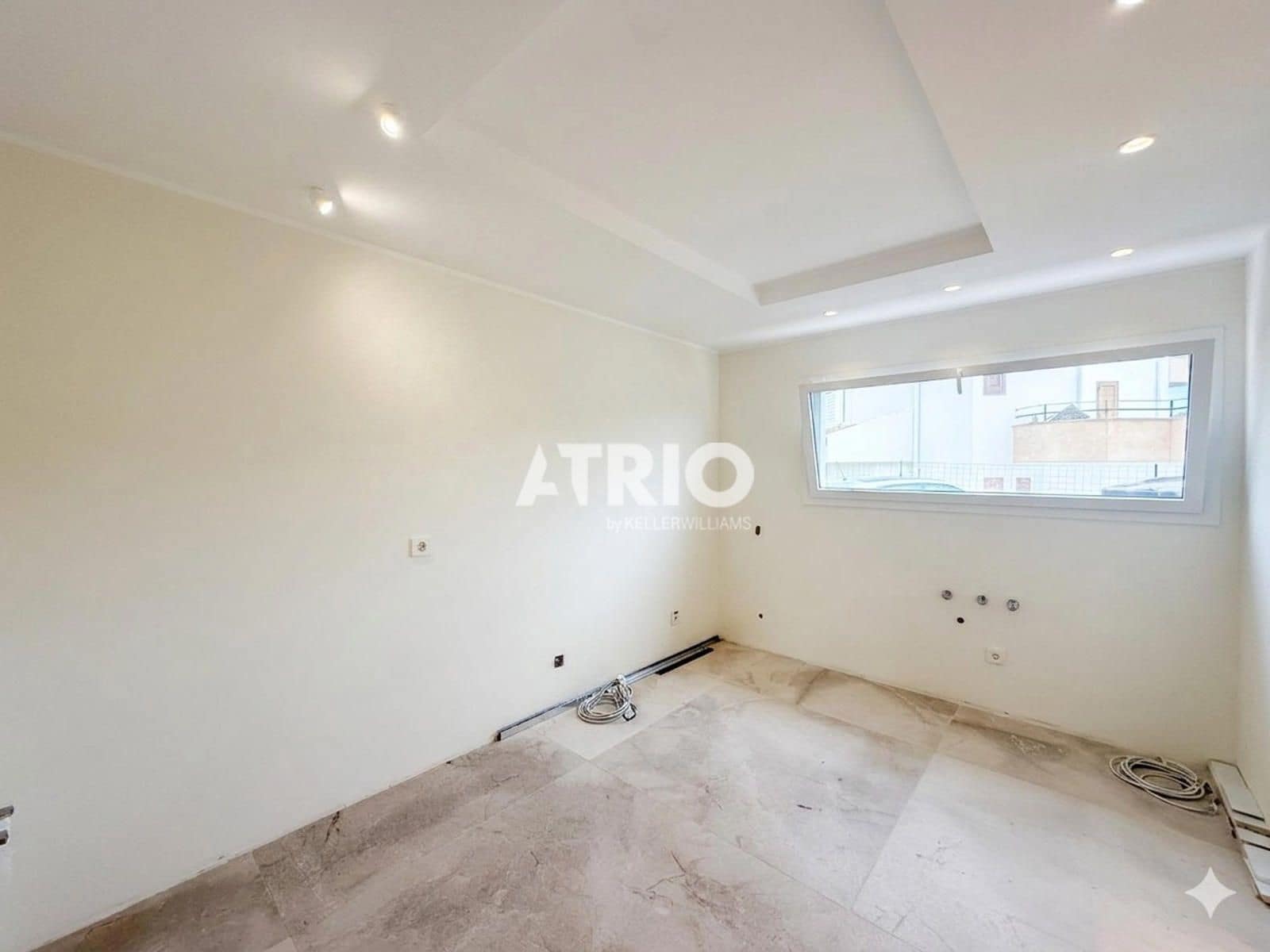 Piso de 2 habitaciones en Santa Ponsa en venta con piscina garaje - 990.000 € (Ref: 9872446)