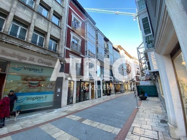 2 bedroom Flat for rent in Burgos city - € 950 (Ref: 9877736)