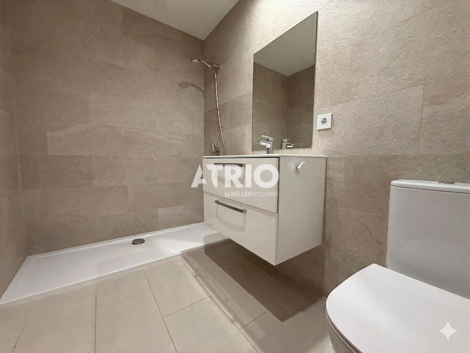 2 soverom Leilighet til salgs i Palma de Mallorca med svømmebasseng garasje - € 595 000 (Ref: 9880256)