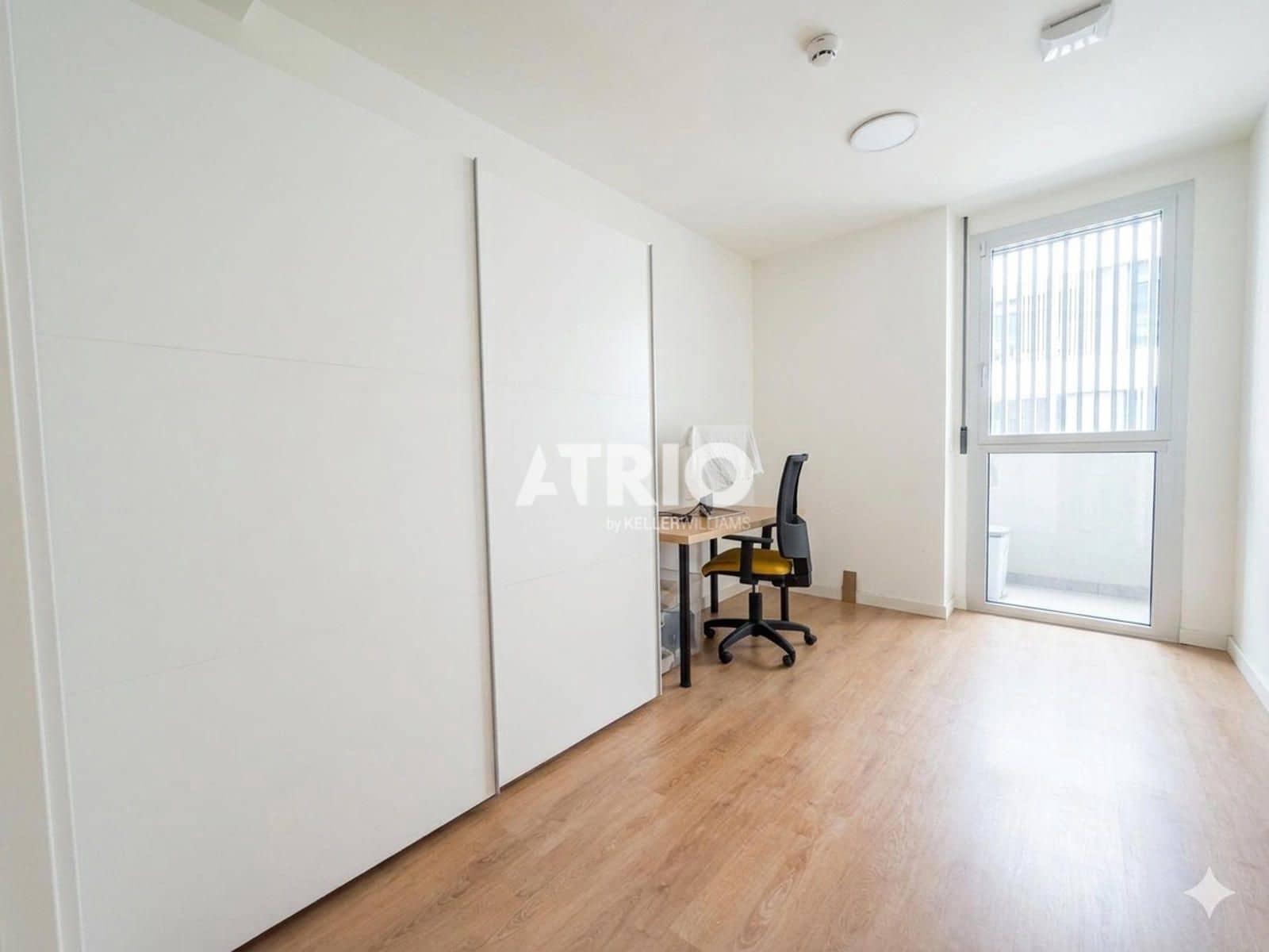 2 soverom Leilighet til salgs i Palma de Mallorca med svømmebasseng garasje - € 595 000 (Ref: 9880256)