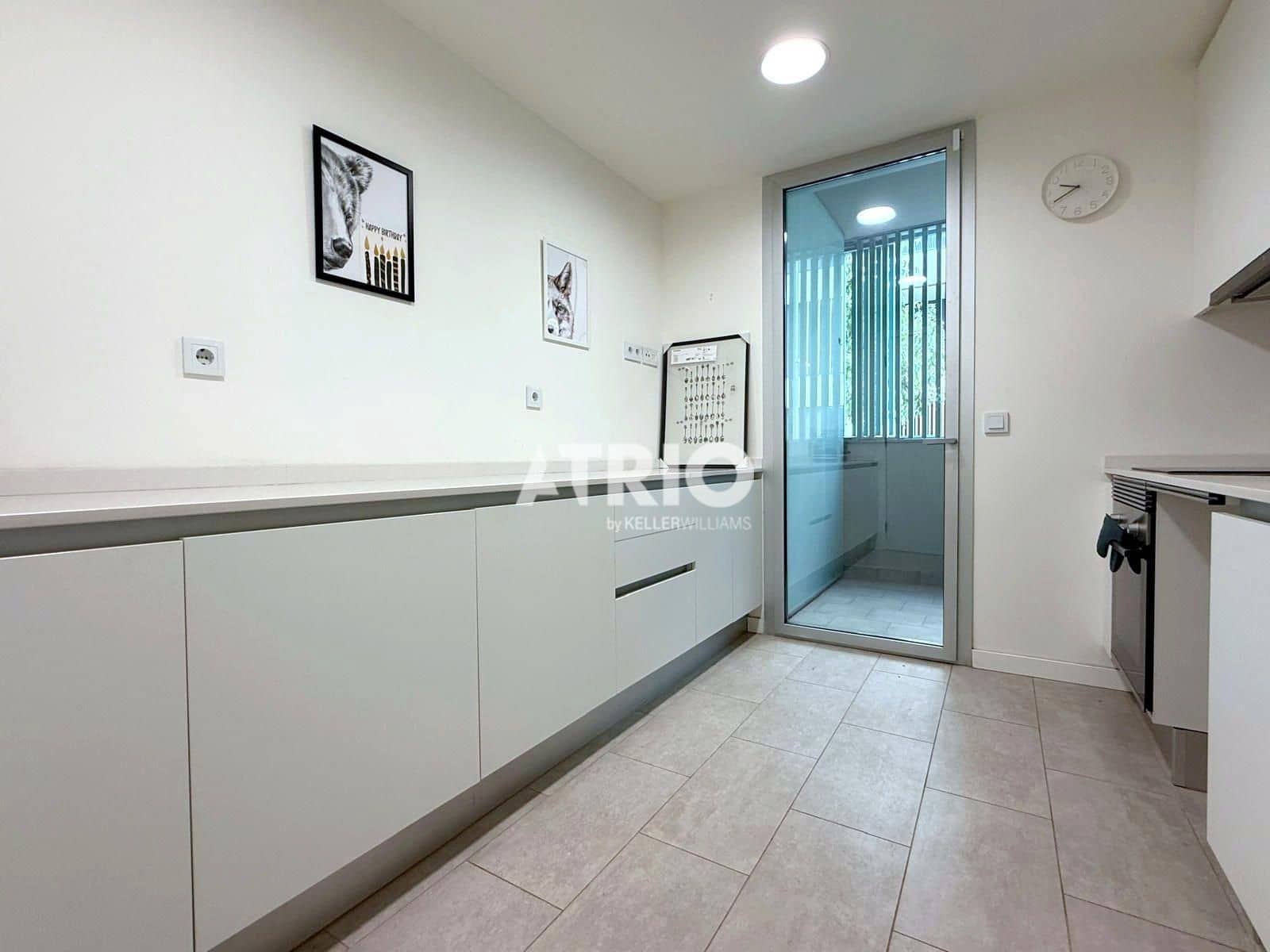 2 soverom Leilighet til salgs i Palma de Mallorca med svømmebasseng garasje - € 595 000 (Ref: 9880256)