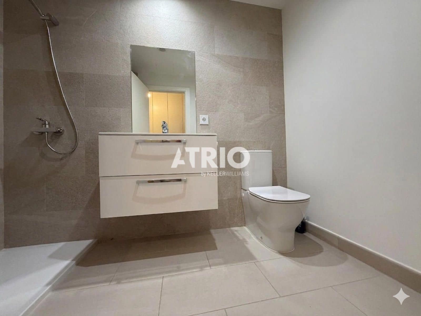 2 soverom Leilighet til salgs i Palma de Mallorca med svømmebasseng garasje - € 595 000 (Ref: 9880256)
