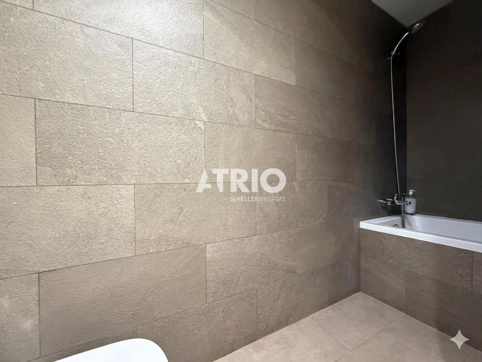 2 soverom Leilighet til salgs i Palma de Mallorca med svømmebasseng garasje - € 595 000 (Ref: 9880256)