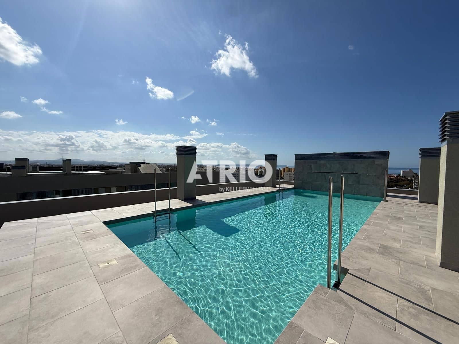 2 soverom Leilighet til salgs i Palma de Mallorca med svømmebasseng garasje - € 595 000 (Ref: 9880256)