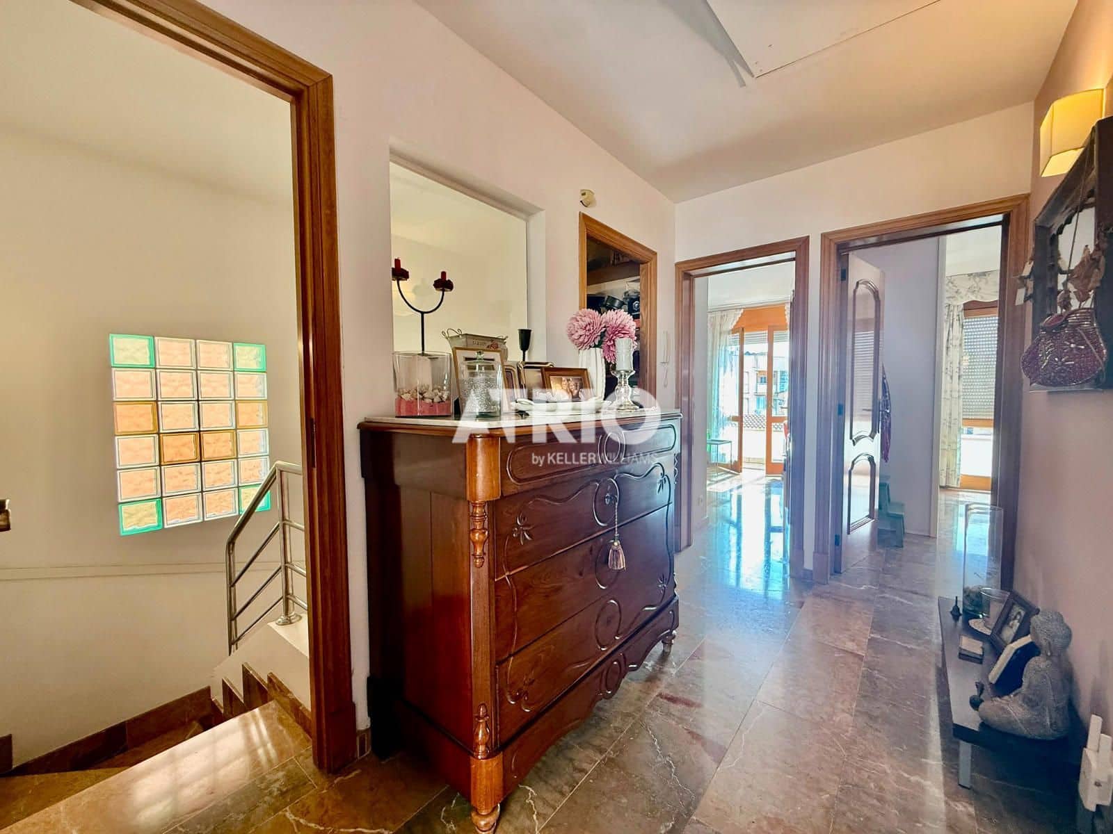 6 bedroom Villa for sale in Palma de Mallorca with garage - € 1,400,000 (Ref: 9891005)