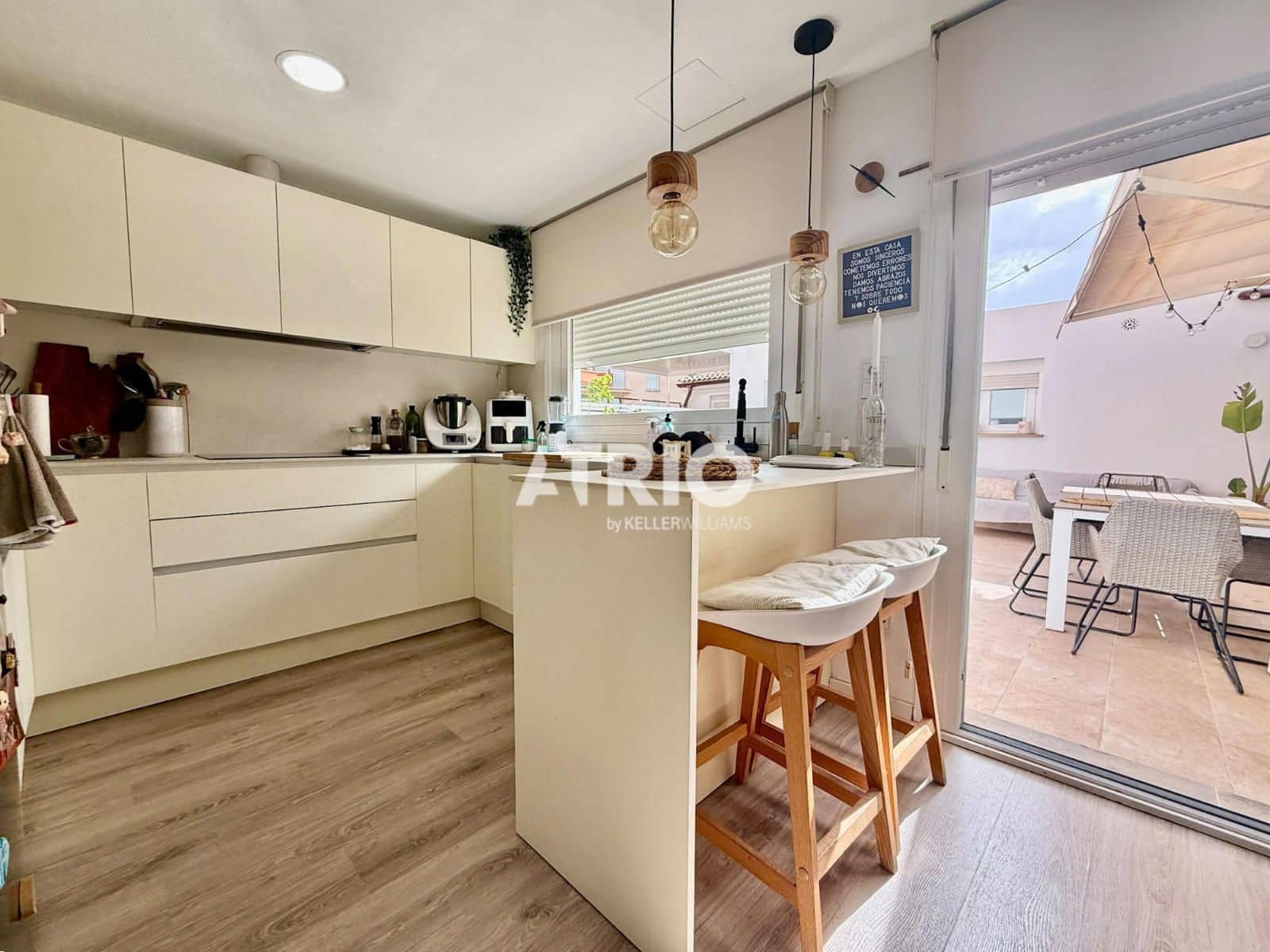 6 bedroom Villa for sale in Palma de Mallorca with garage - € 1,400,000 (Ref: 9891005)