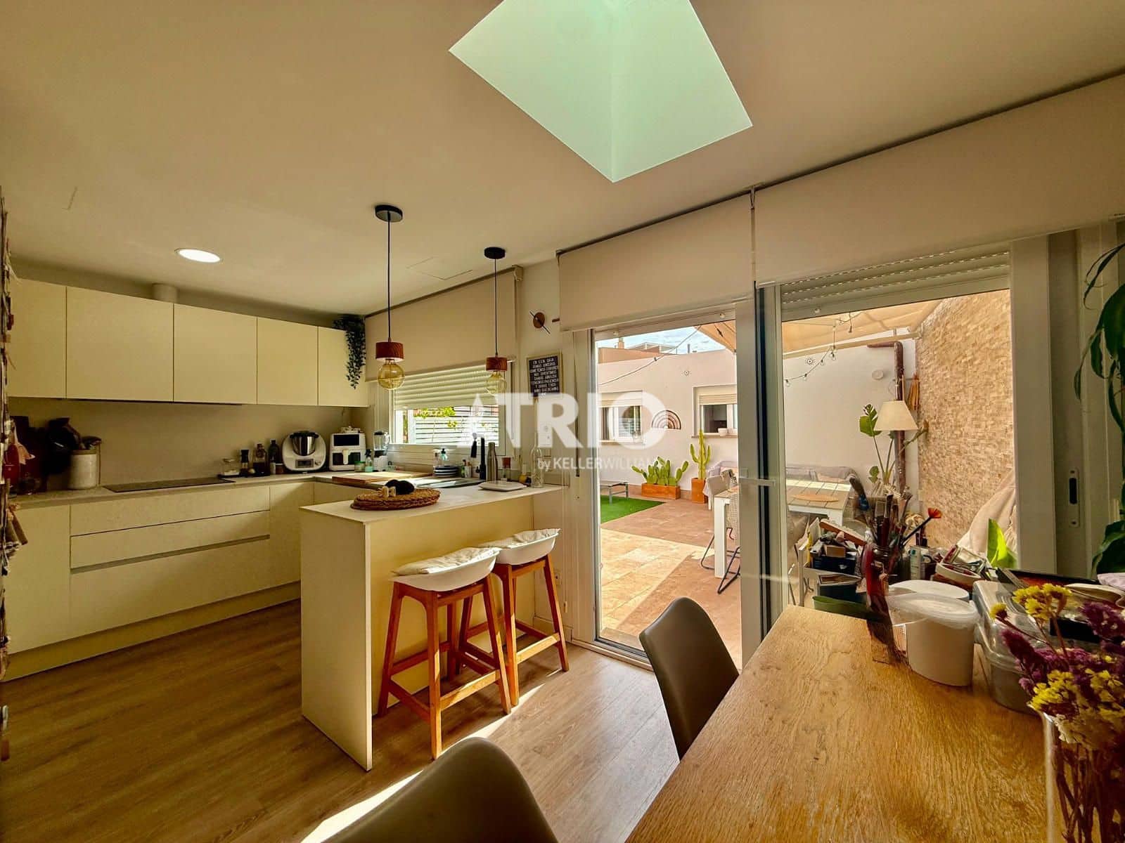 6 bedroom Villa for sale in Palma de Mallorca with garage - € 1,400,000 (Ref: 9891005)