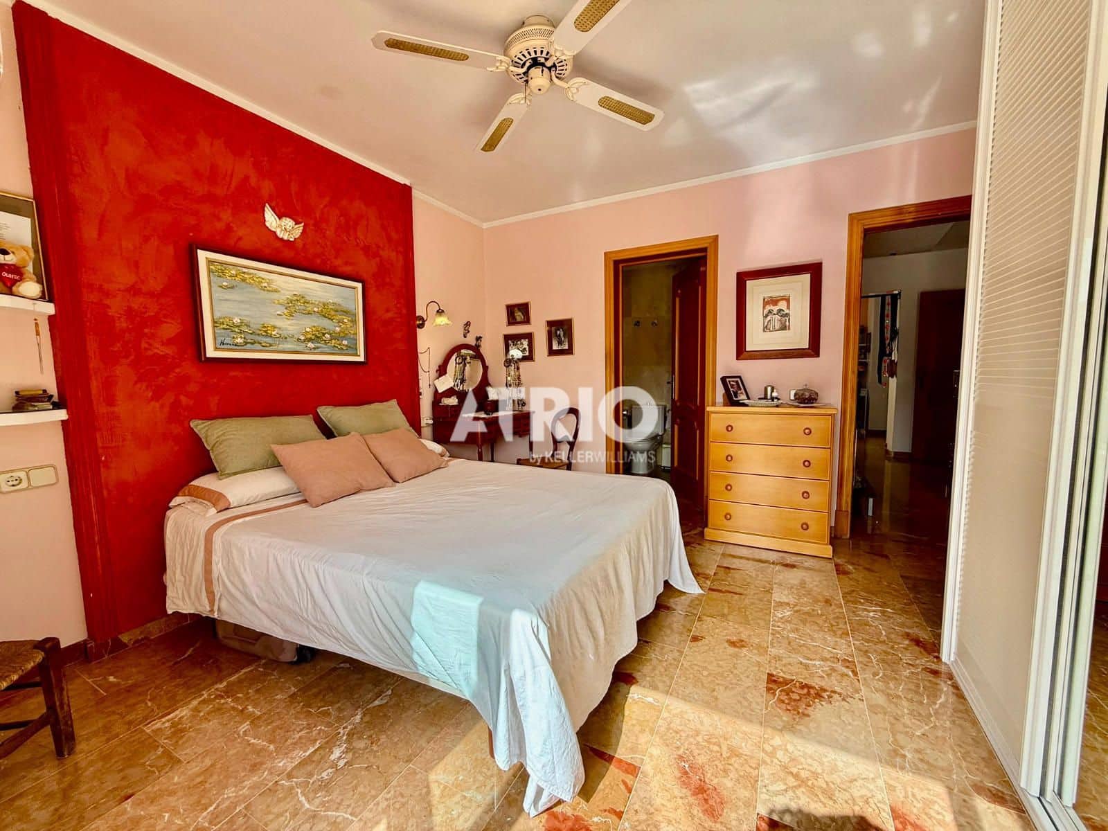 6 bedroom Villa for sale in Palma de Mallorca with garage - € 1,400,000 (Ref: 9891005)