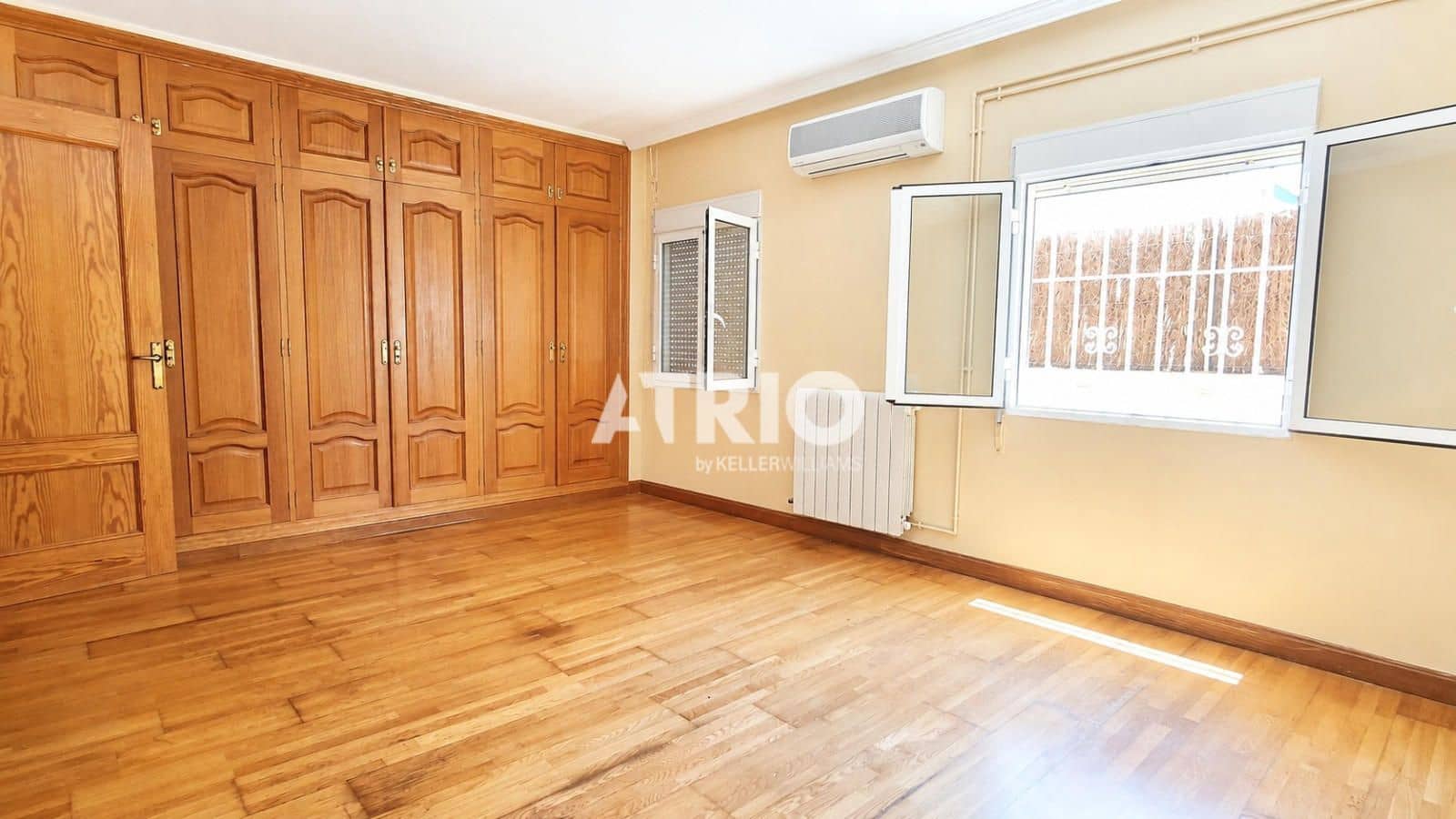 Chalet de 5 habitaciones en El Toro / Port Adriano en venta con garaje - 1.230.000 € (Ref: 9891280)