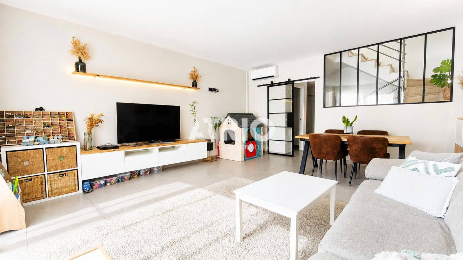 4 bedroom Townhouse for sale in Marratxi with garage - € 679,000 (Ref: 9926328)
