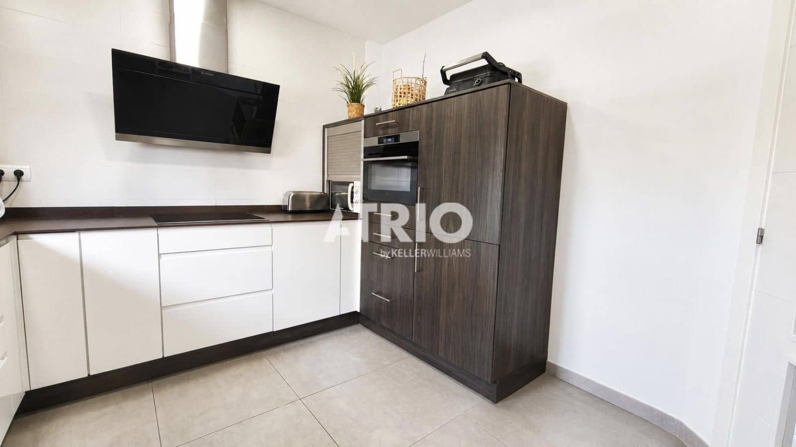 4 bedroom Townhouse for sale in Marratxi with garage - € 679,000 (Ref: 9926328)