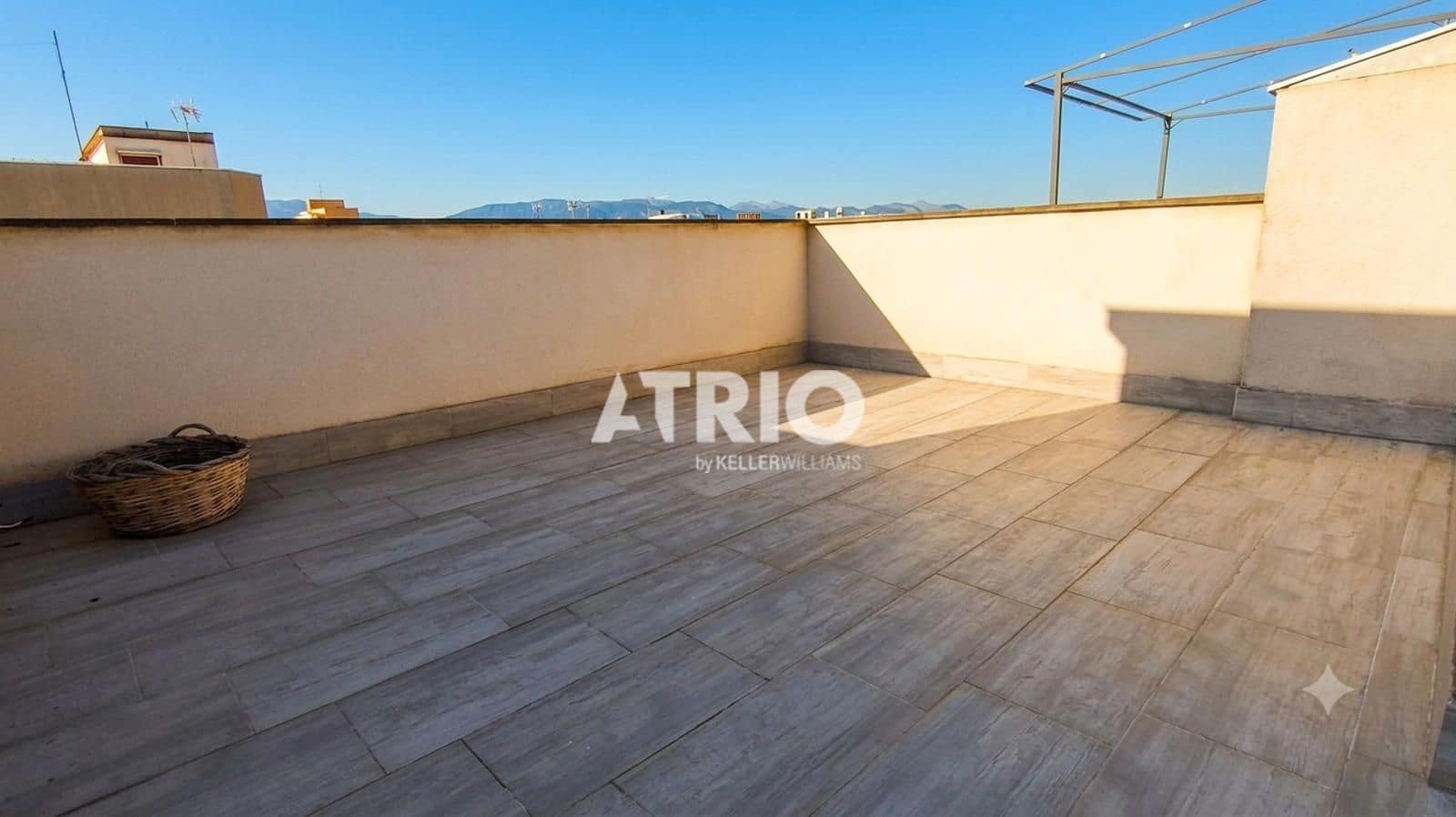 4 bedroom Townhouse for sale in Marratxi with garage - € 679,000 (Ref: 9926328)