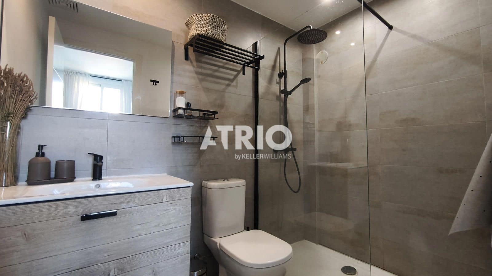 4 bedroom Townhouse for sale in Marratxi with garage - € 679,000 (Ref: 9926328)