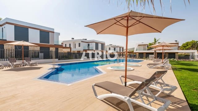 3 soveværelse Byhus til salg i Cala Ratjada, Capdepera med swimmingpool - € 877.000 (Ref: 9941024)