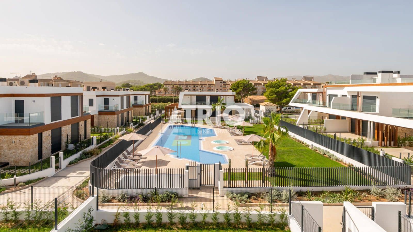 3 soveværelse Byhus til salg i Cala Ratjada med swimmingpool - € 877.000 (Ref: 9941024)