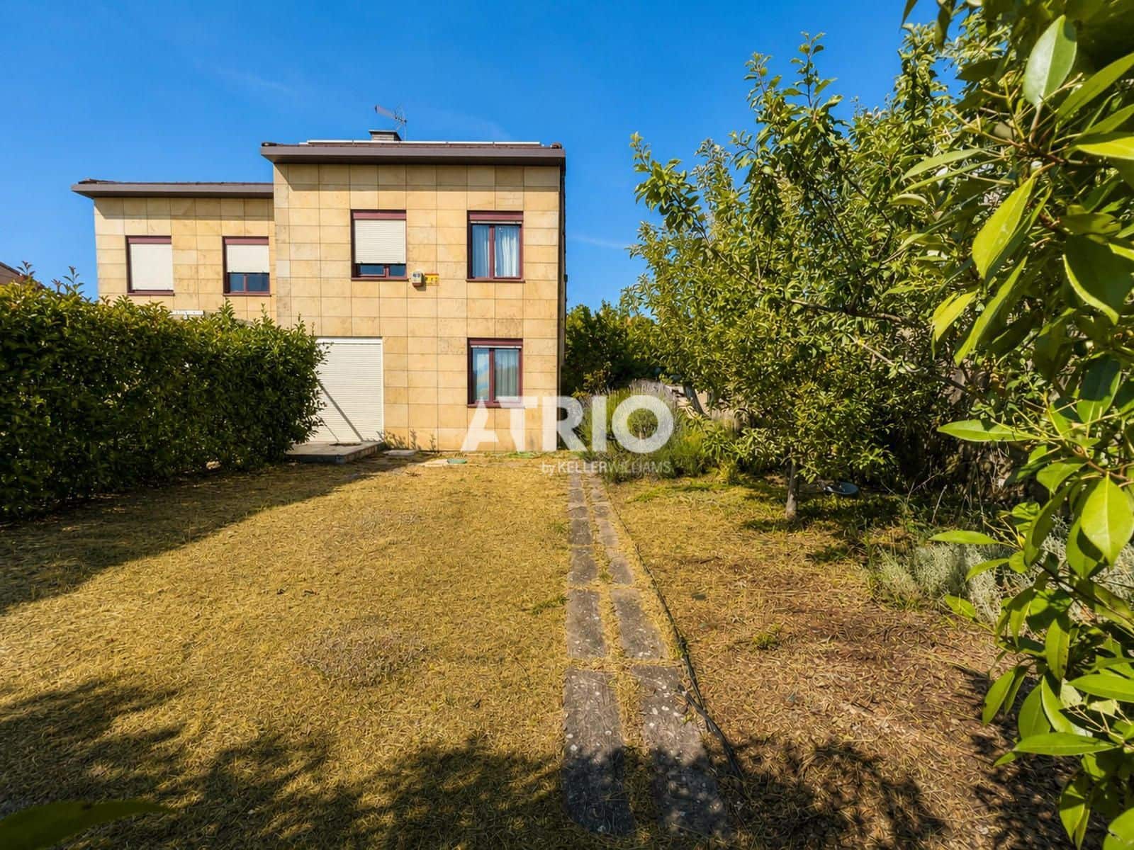 3 sypialnia Dom na sprzedaż w Villariezo z garażem - 228 000 € (Ref: 9950868)