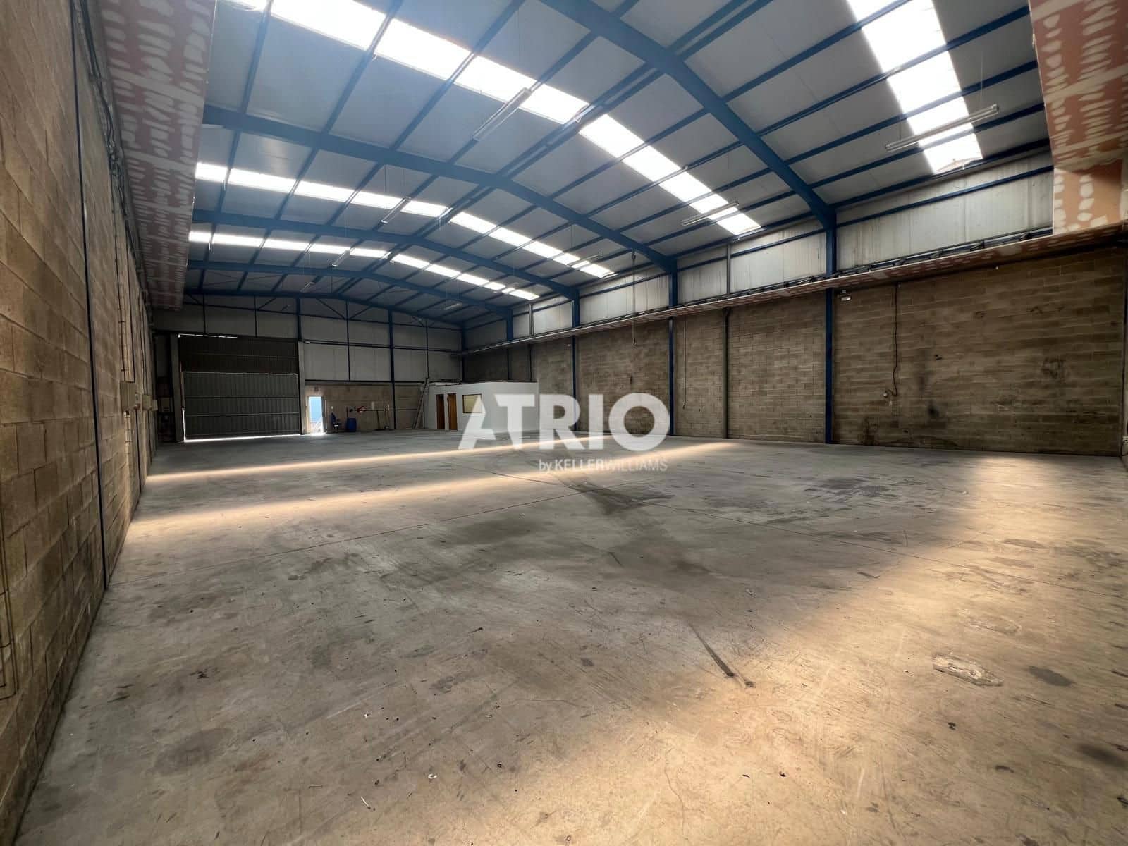Local Commercial à louer à Burgos ville - 1 000 € (Ref: 9961025)