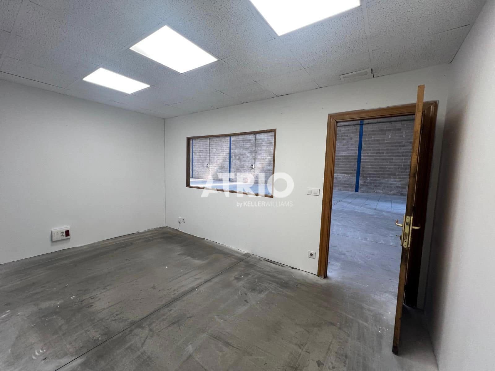 Local Commercial à louer à Burgos ville - 1 000 € (Ref: 9961025)