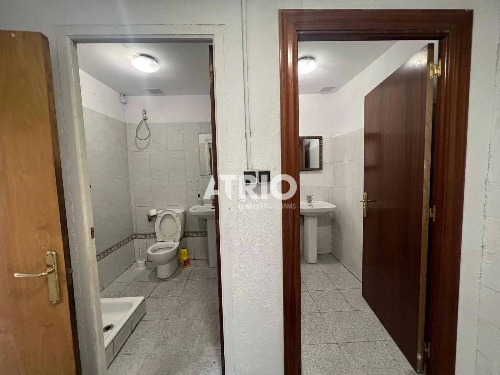 Local Commercial à louer à Burgos ville - 1 000 € (Ref: 9961025)
