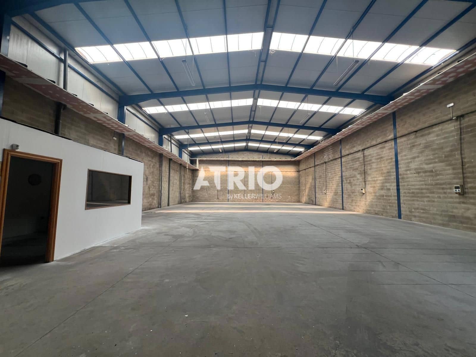 Local Commercial à louer à Burgos ville - 1 000 € (Ref: 9961025)