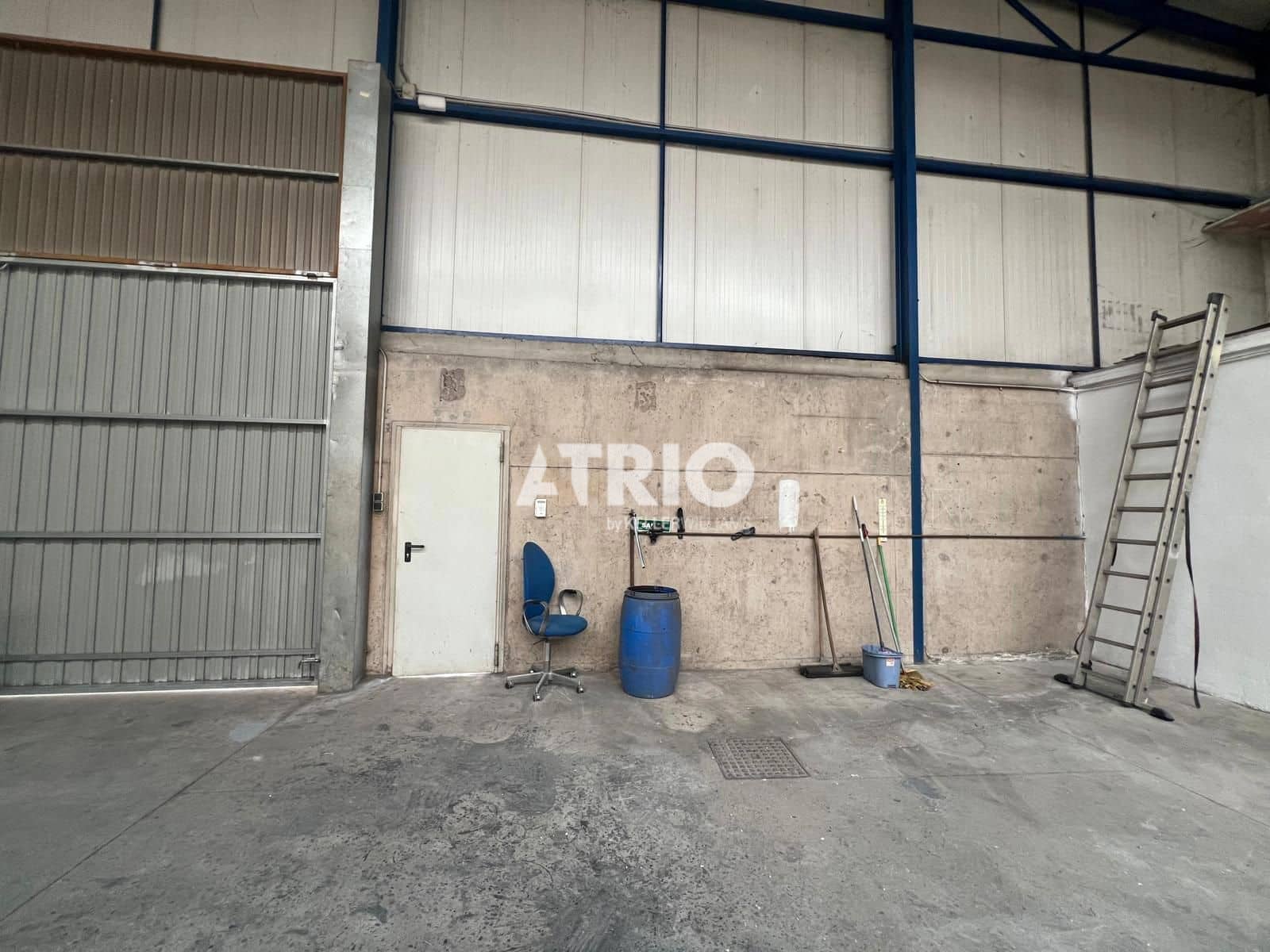 Local Commercial à louer à Burgos ville - 1 000 € (Ref: 9961025)
