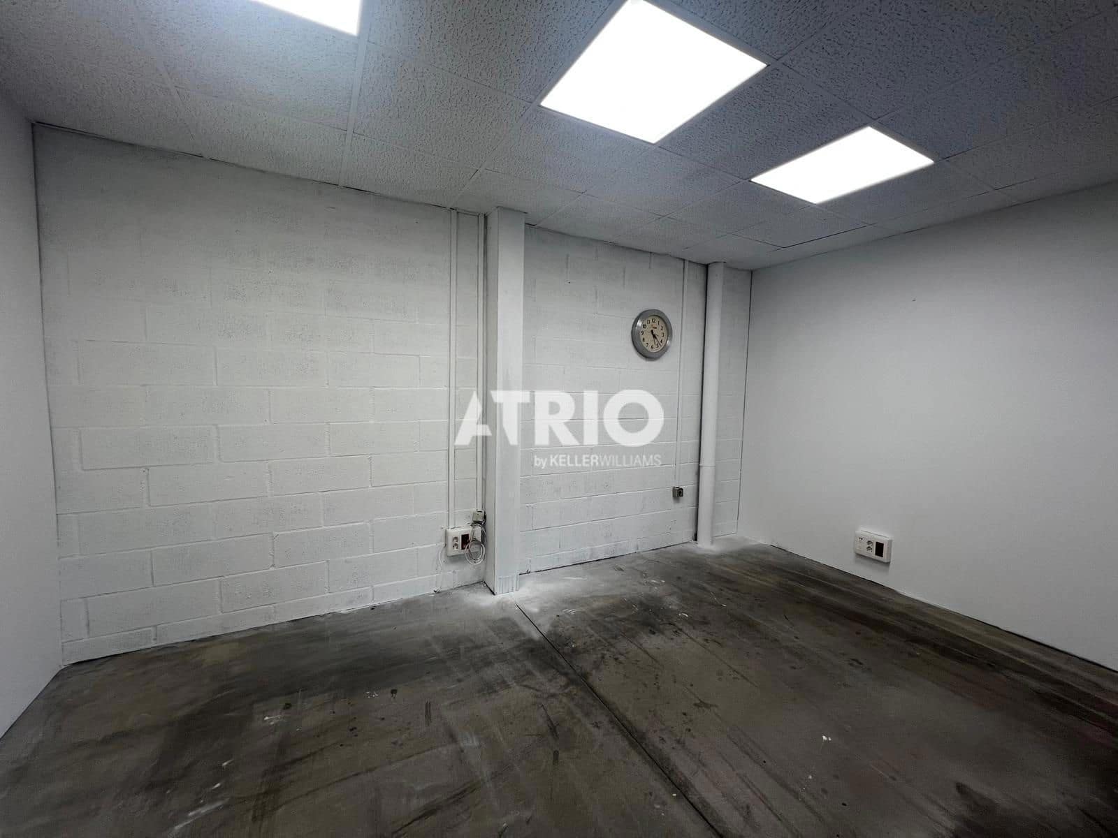 Local Commercial à louer à Burgos ville - 1 000 € (Ref: 9961025)