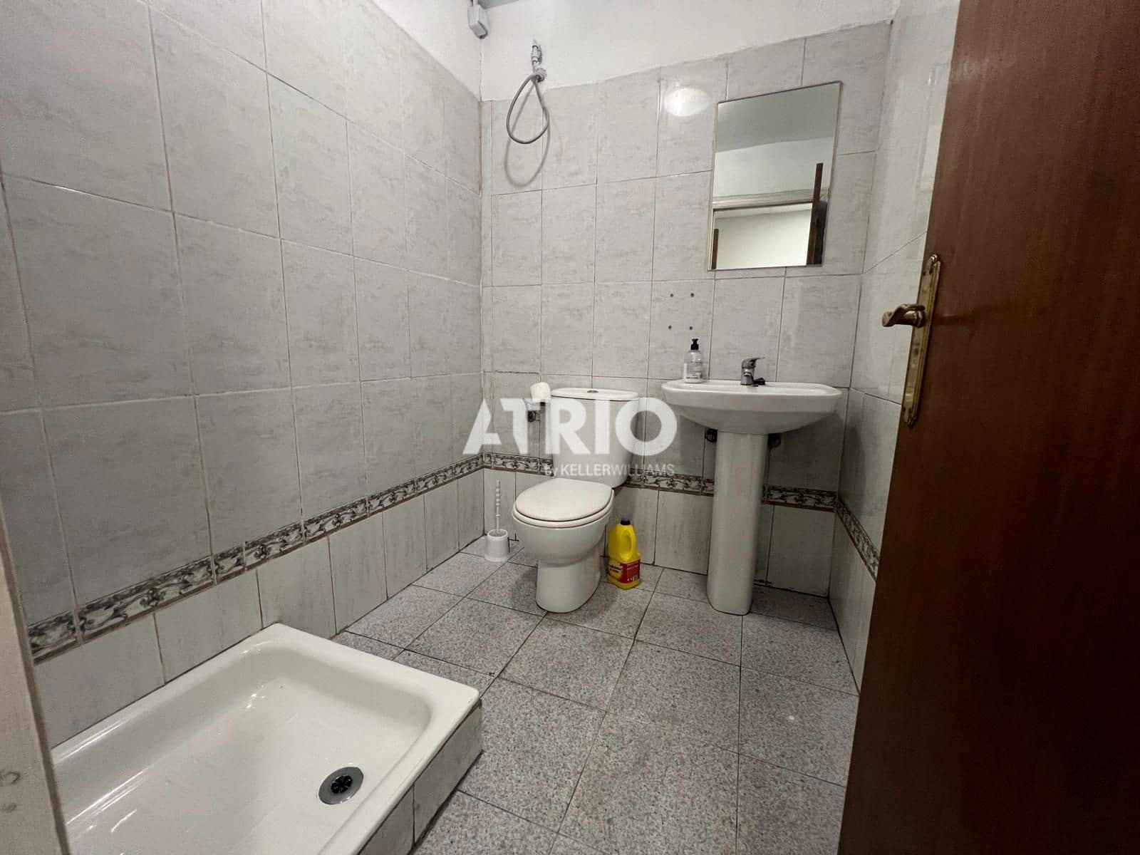 Local Commercial à louer à Burgos ville - 1 000 € (Ref: 9961025)