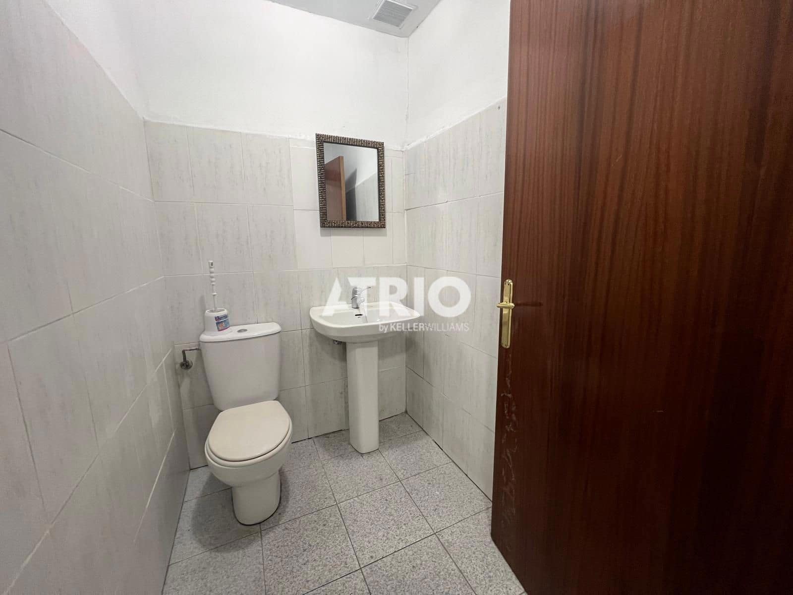 Local Commercial à louer à Burgos ville - 1 000 € (Ref: 9961025)