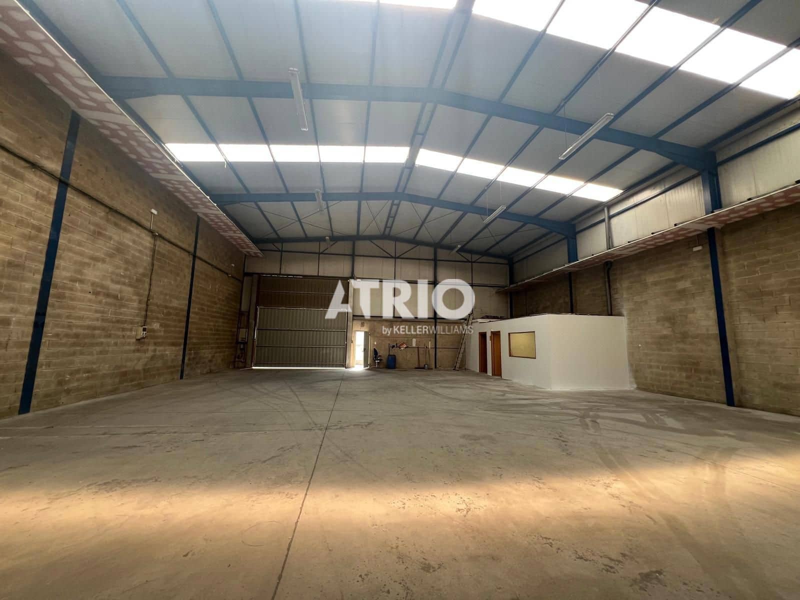 Local Commercial à louer à Burgos ville - 1 000 € (Ref: 9961025)