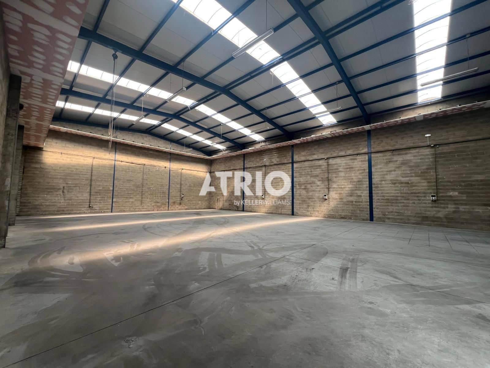 Local Commercial à louer à Burgos ville - 1 000 € (Ref: 9961025)