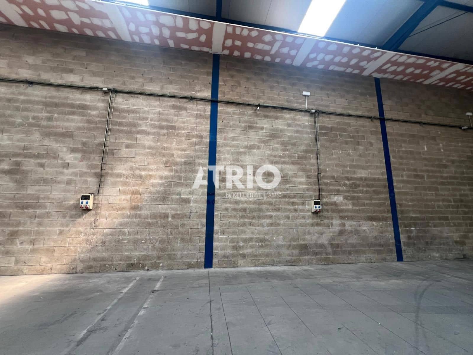 Local Commercial à louer à Burgos ville - 1 000 € (Ref: 9961025)