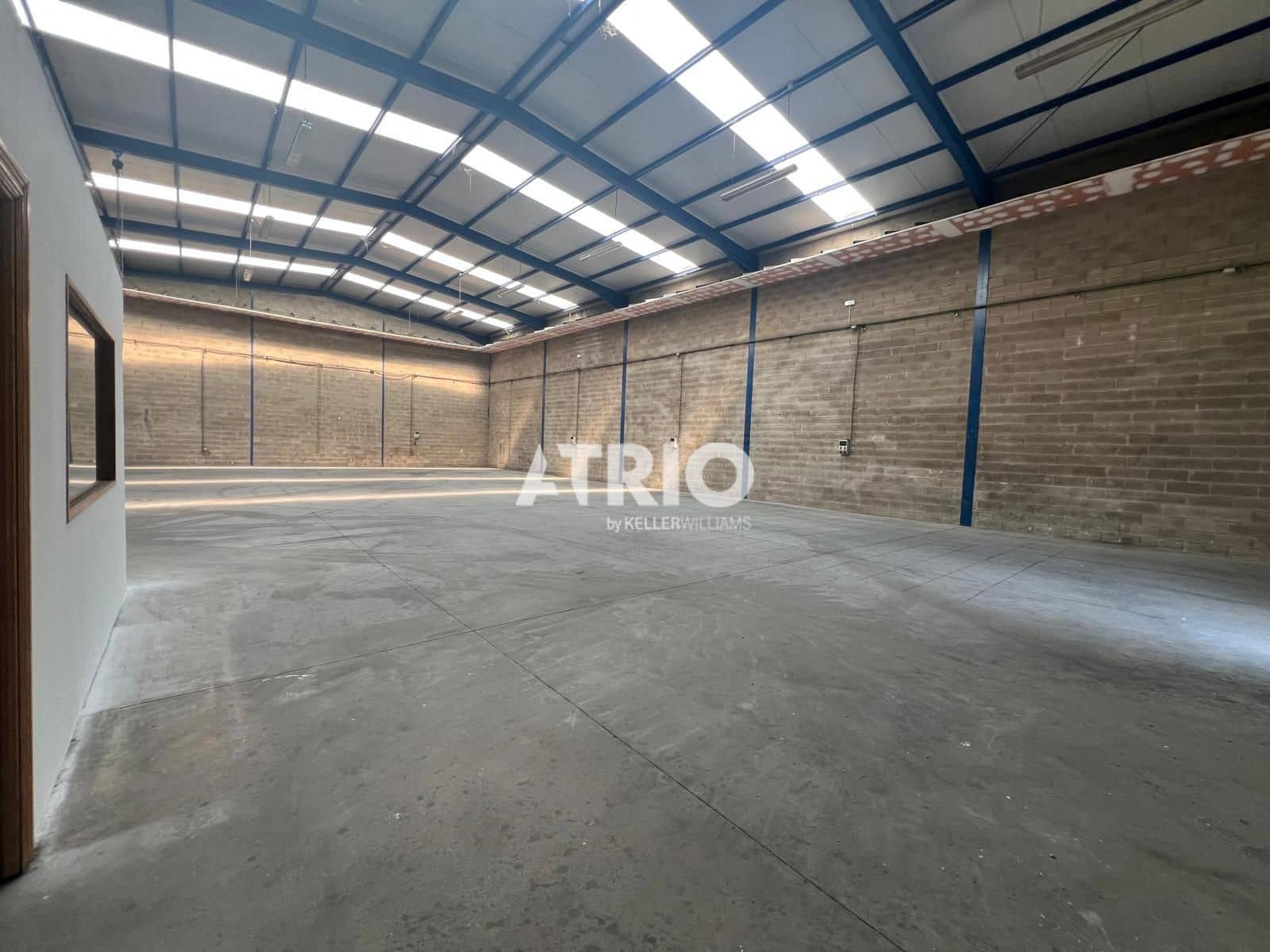 Local Commercial à louer à Burgos ville - 1 000 € (Ref: 9961025)