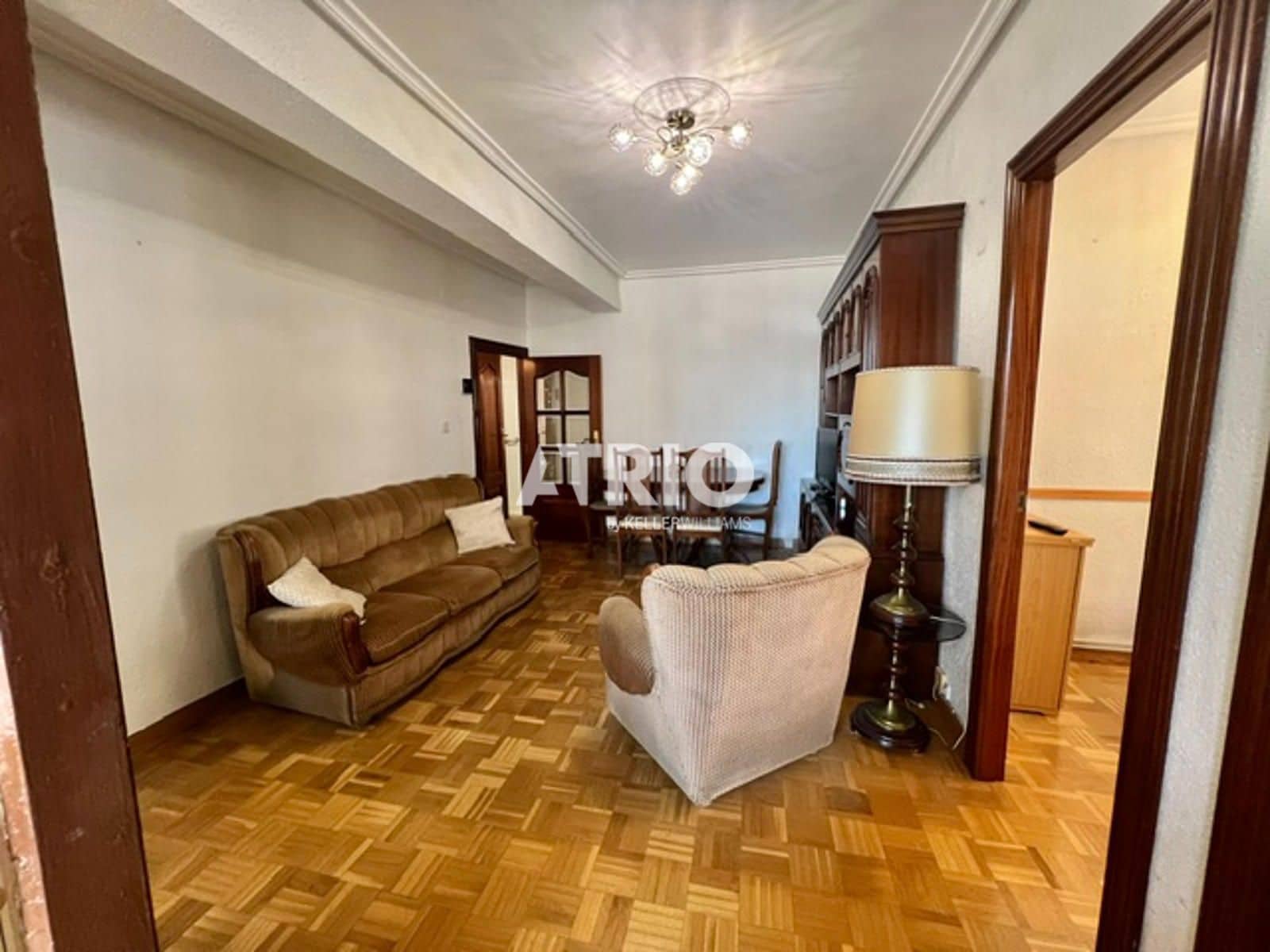 3 slaapkamer Flat te huur in Burgos stad - € 750 (Ref: 9973854)