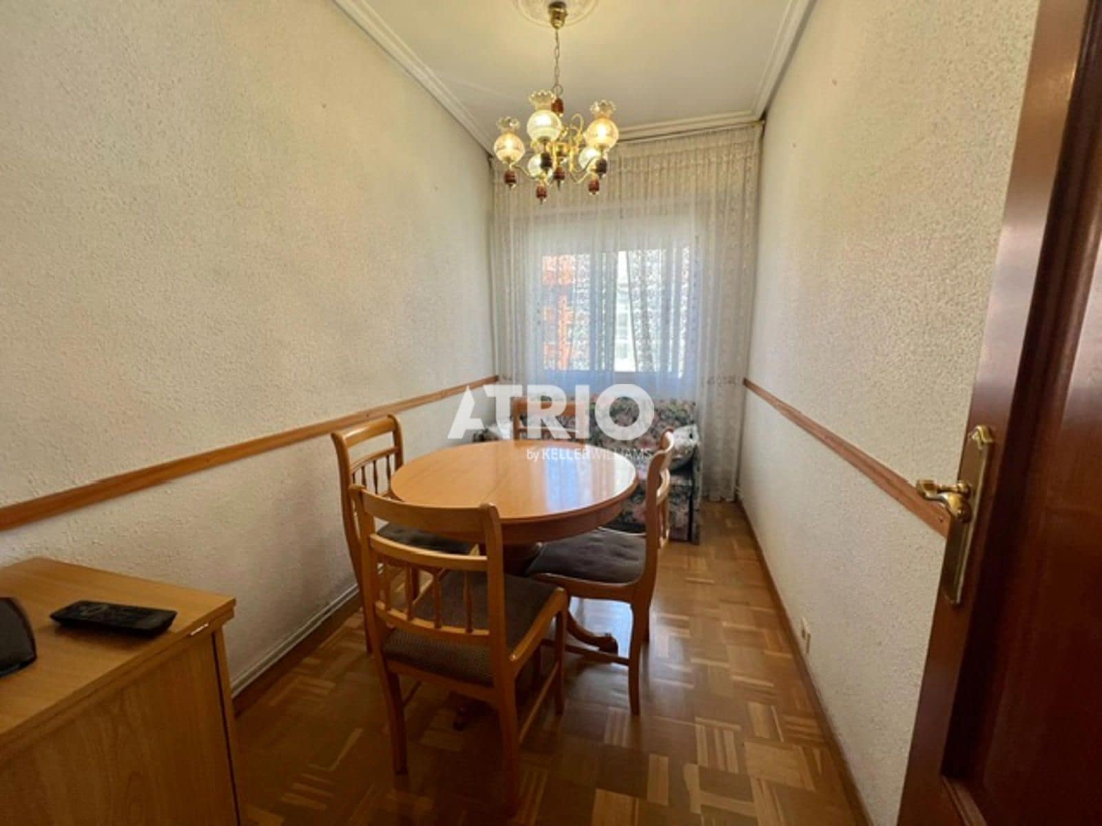 3 slaapkamer Flat te huur in Burgos stad - € 750 (Ref: 9973854)