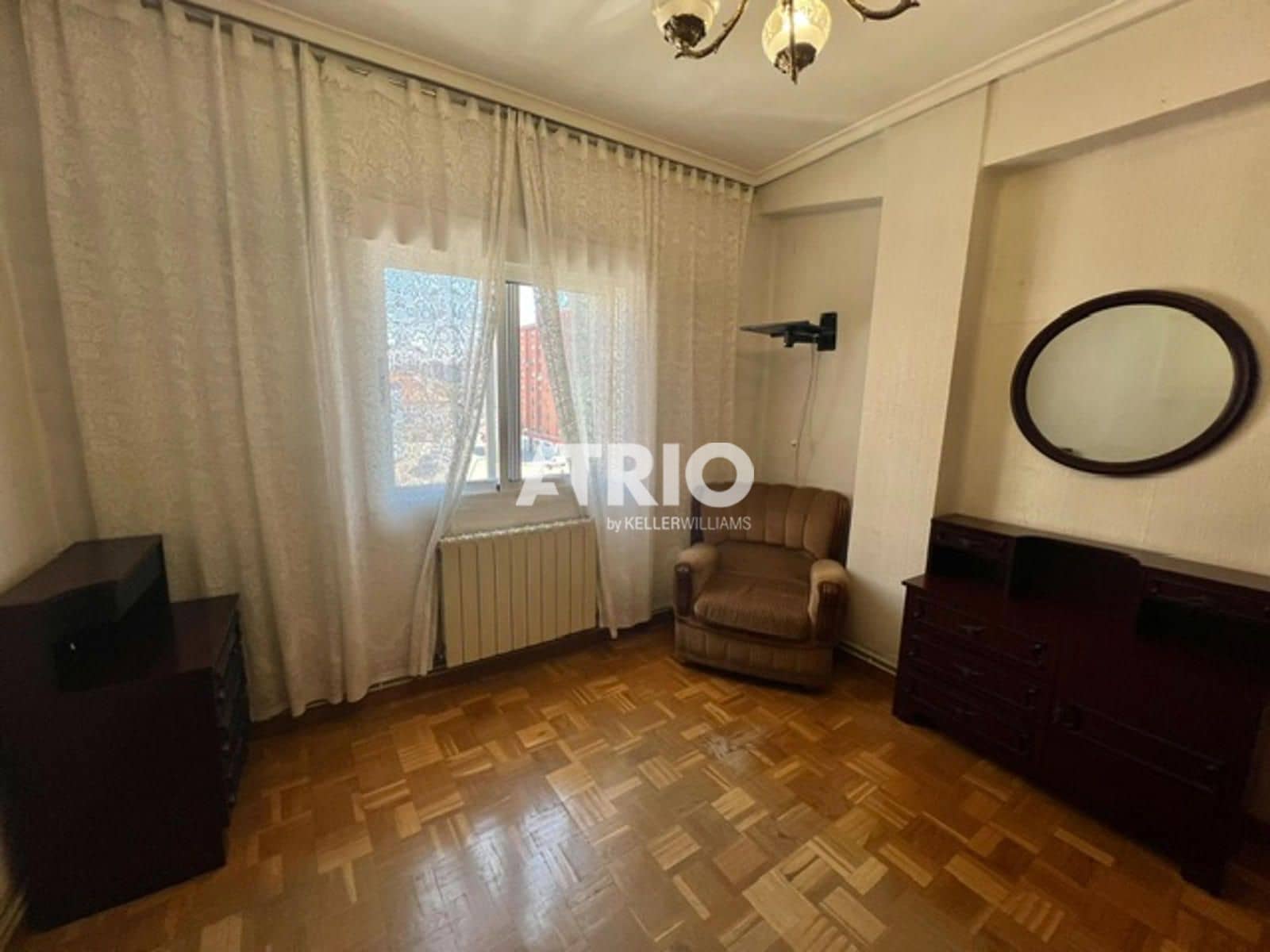 3 slaapkamer Flat te huur in Burgos stad - € 750 (Ref: 9973854)