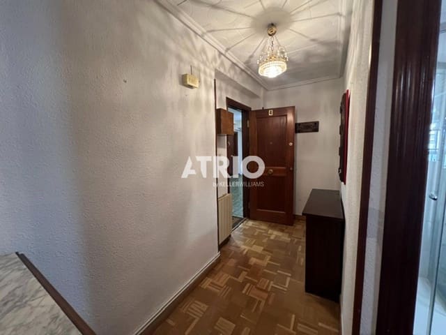 3 sovrum Lägenhet att hyra i Burgos stad - 750 € (Ref: 9973854)
