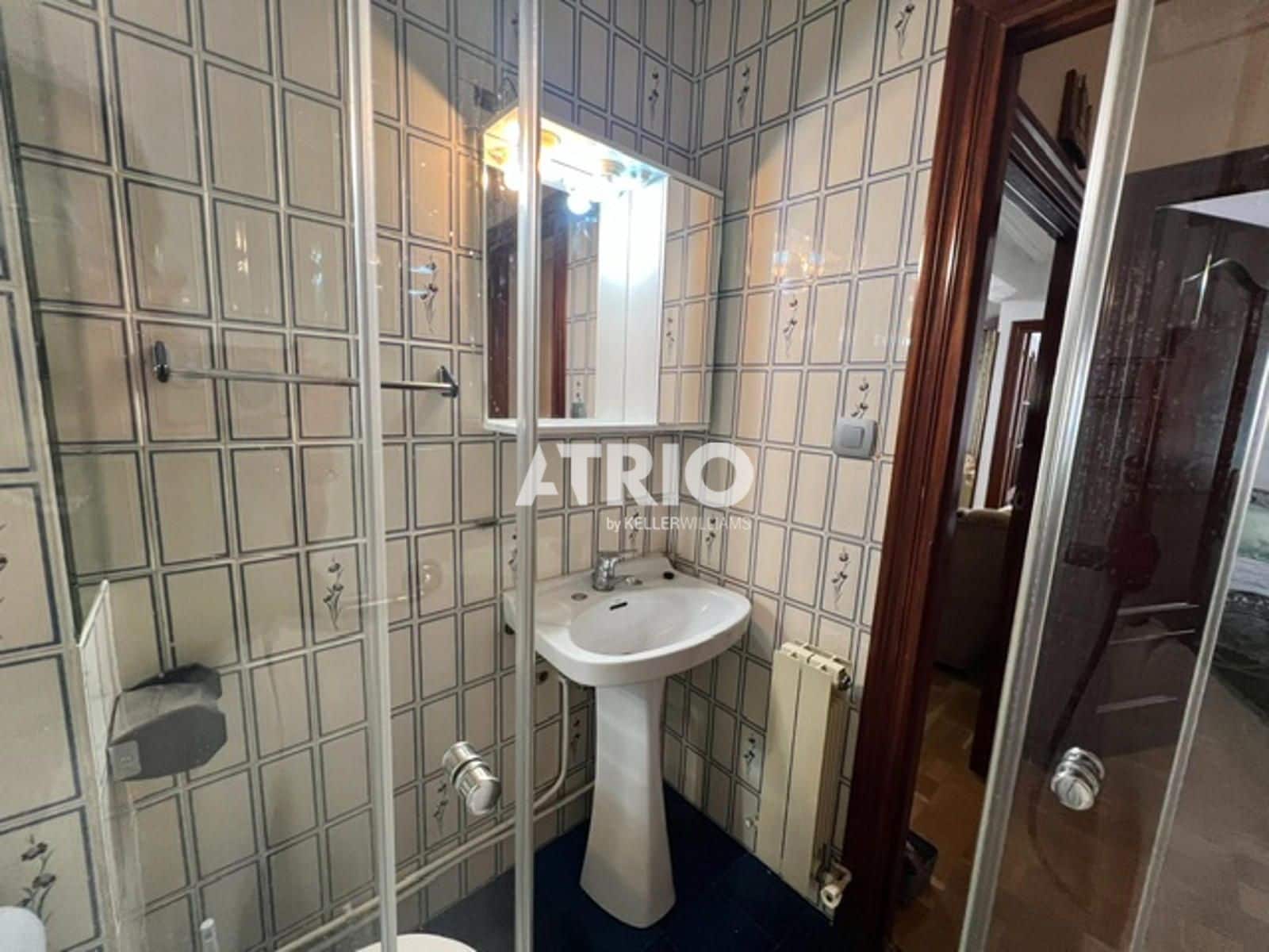 3 slaapkamer Flat te huur in Burgos stad - € 750 (Ref: 9973854)